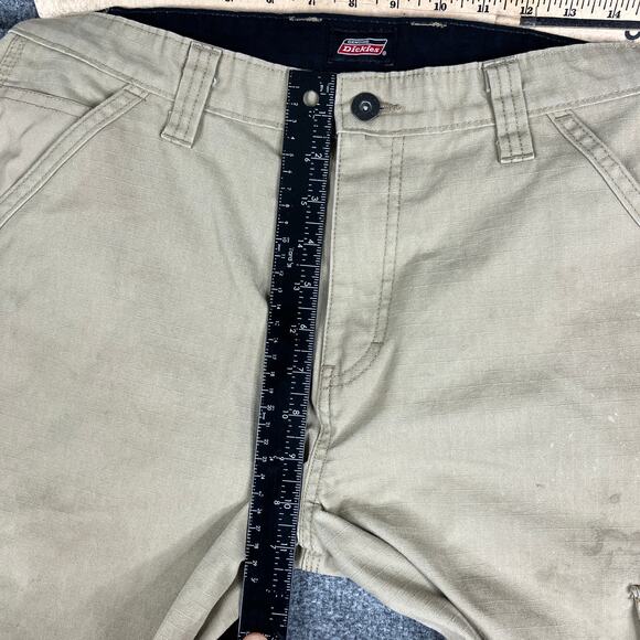 Dickies Cargo Shorts Mens 32 Khaki Utility Workwear Carpenter Outdoor Stained - Picture 5 of 9